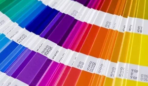 PANTONE(潘通)色卡，到底是什麽(me)?