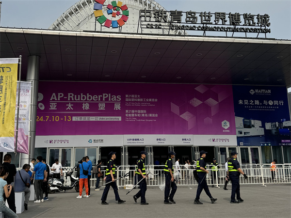 「第21屆(jiè)亞太橡塑展」第一天，三恩時展位火熱進(jìn)行中！